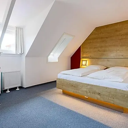 Hotel Eydt 3*